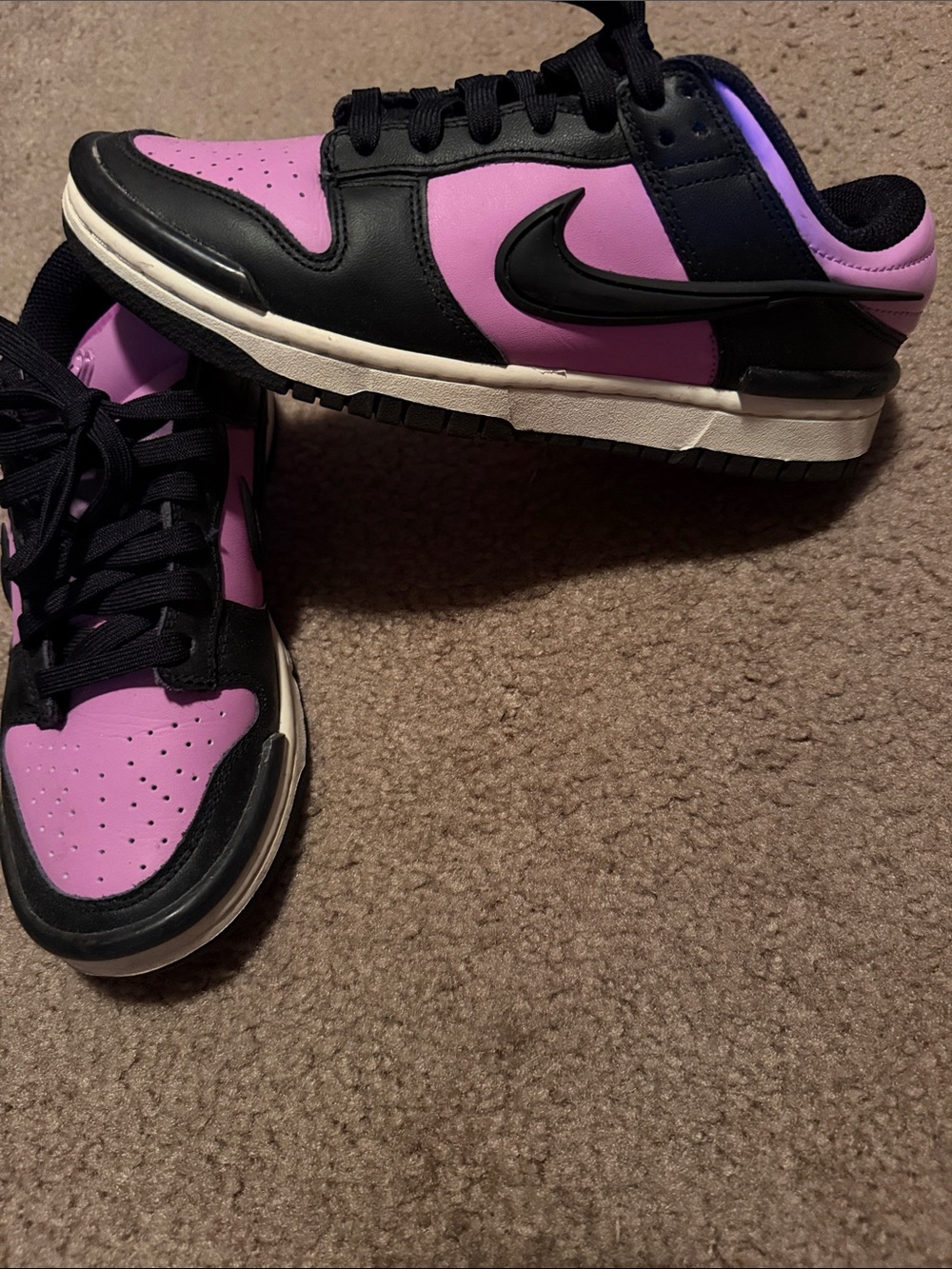 Nike Women’s Low-Top Sneakers — size 7.5